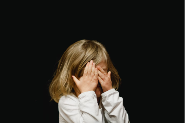 孩子为什么会脆弱？不是抗压能力差，教会孩子及时宣泄情绪很重要